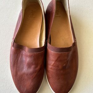 Frye Melanie Slip on flats Leather